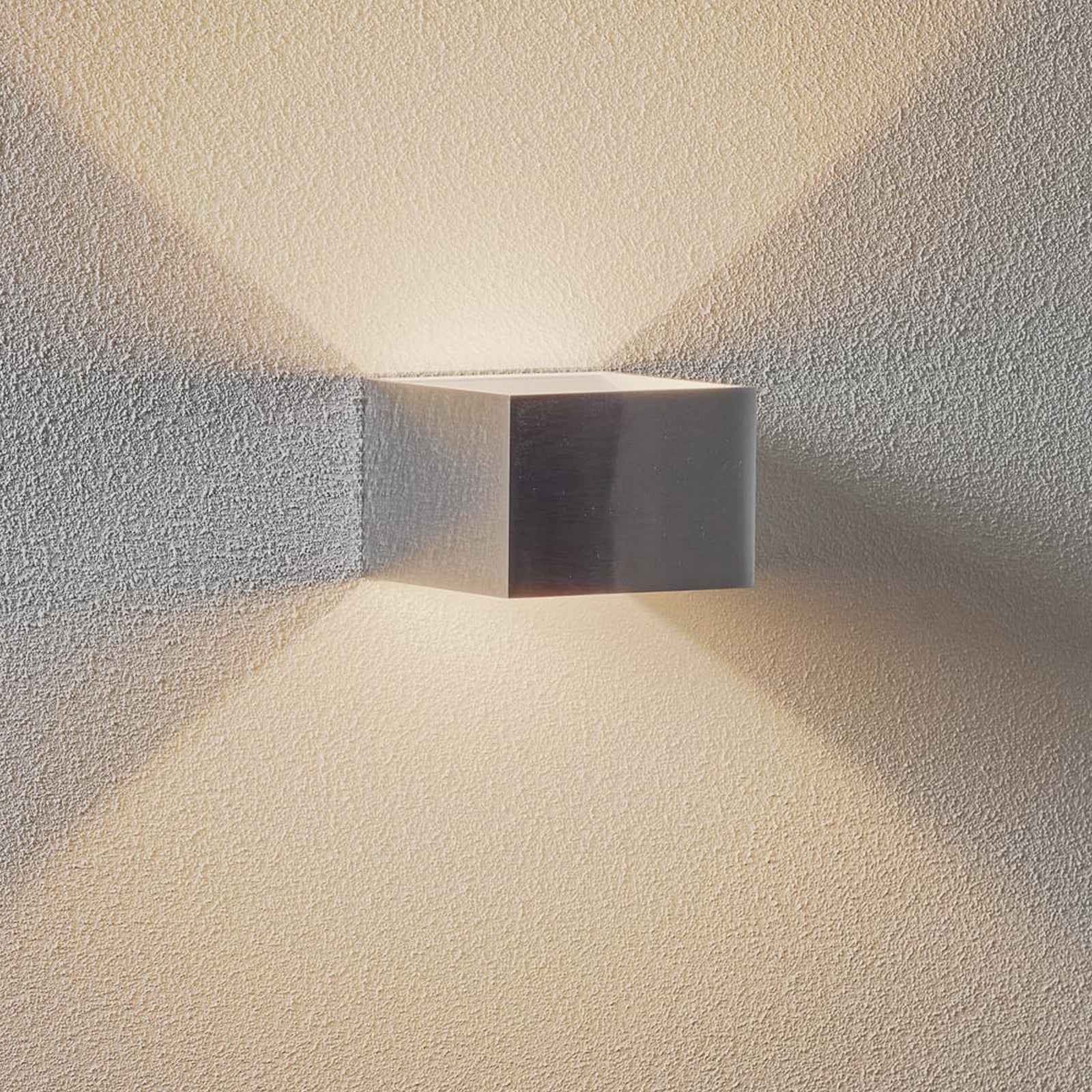 SLV Logs In LED Dim-to-warm